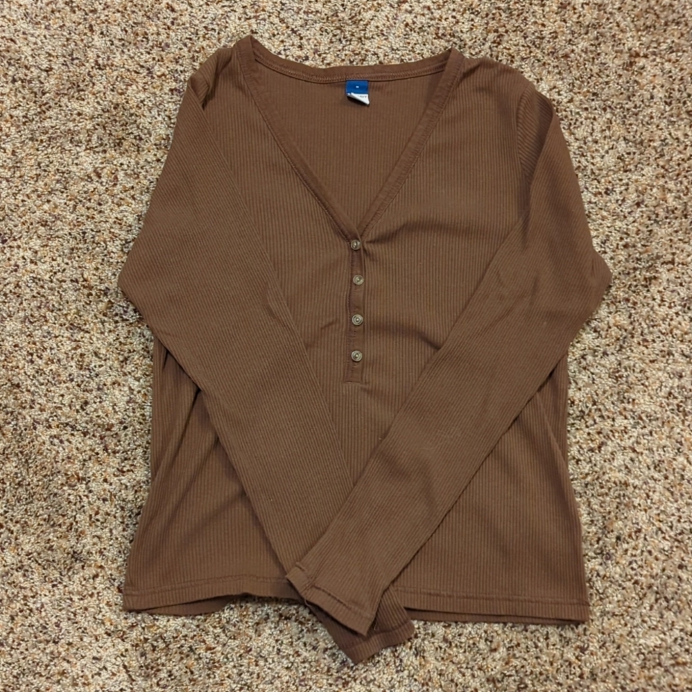 Old Navy medium brown long sleeve